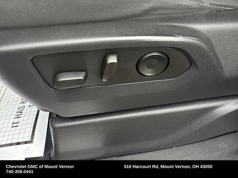 Used 2023 Chevrolet Silverado 1500 LT AWD/4WD image 31