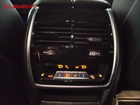 Used 2021 BMW X6 xDrive40i image 33