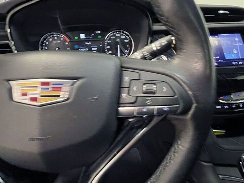 Used 2025 Cadillac XT6 Premium Luxury image 44