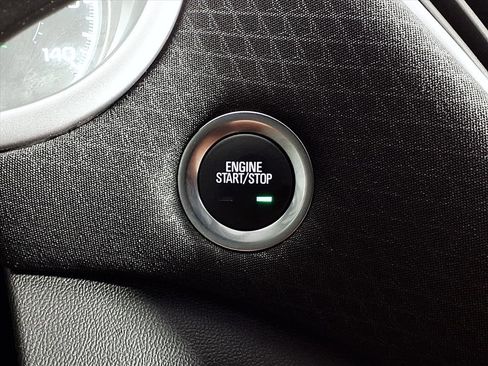 Used 2025 Chevrolet Malibu LT image 16