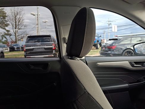 Certified 2022 Ford Escape SE w/ SE Sport Appearance Package image 13