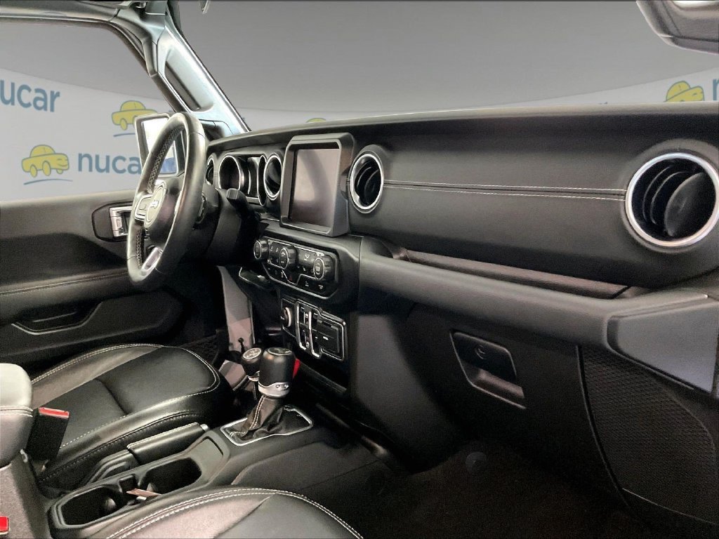 Used 2023 Jeep Wrangler Unlimited Sahara w/ Cold Weather Group AWD/4WD image 14