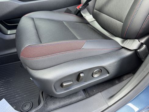 New 2026 Chevrolet Equinox RS w/ LPO, Floor Liner Package image 15