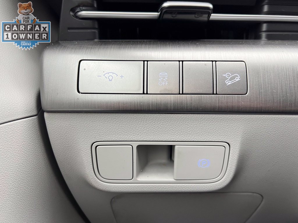 Used 2024 Hyundai Kona SEL FWD image 11
