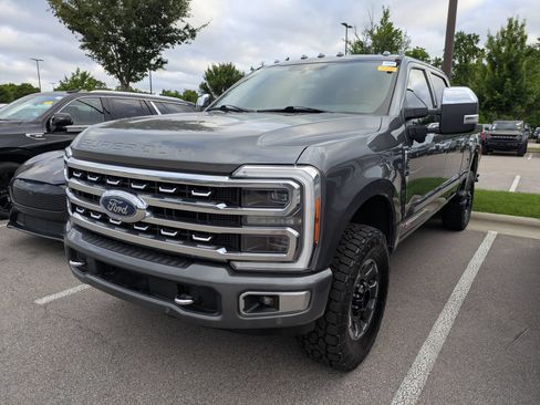 Used 2023 Ford F250 Platinum w/ Tremor Off-Road Package AWD/4WD image 3