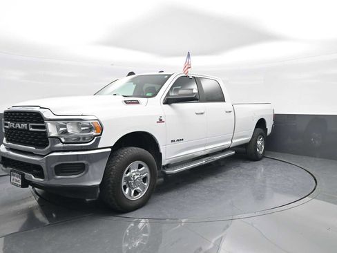 Used 2022 RAM 3500 Big Horn image 4