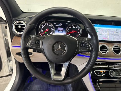 Used 2017 Mercedes-Benz E 400 4MATIC Wagon image 37
