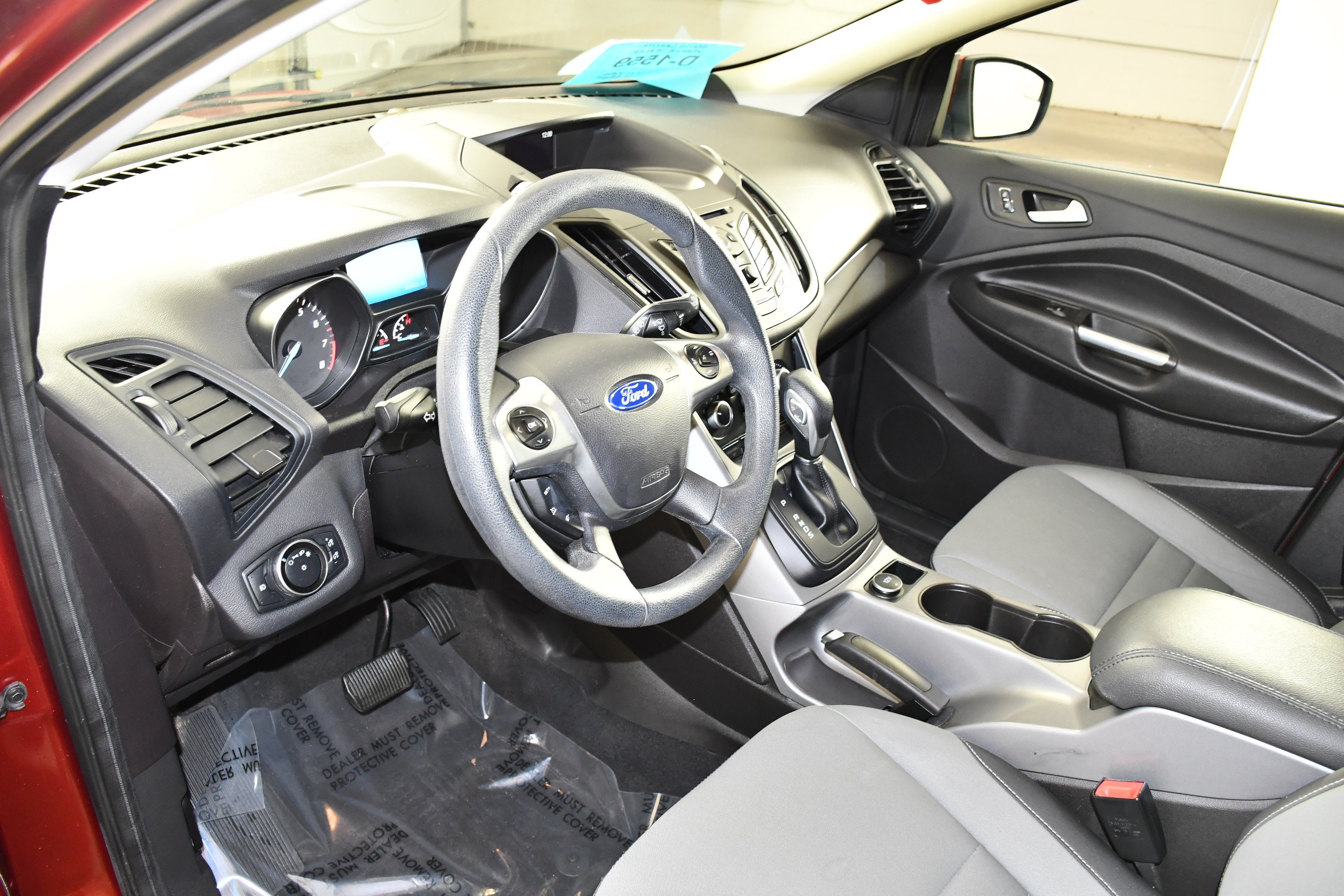 Used 2016 Ford Escape SE FWD image 2