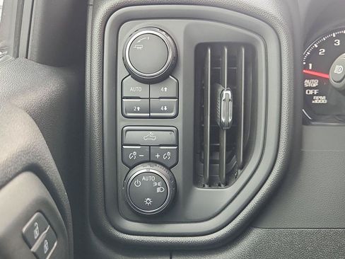 Used 2024 Chevrolet Silverado 1500 Custom Trail Boss AWD/4WD image 17