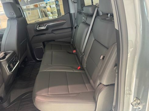 New 2026 GMC Sierra 1500 SLT w/ SLT Premium Package image 6