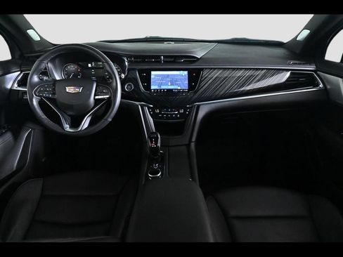 Used 2024 Cadillac XT6 Premium Luxury FWD image 9