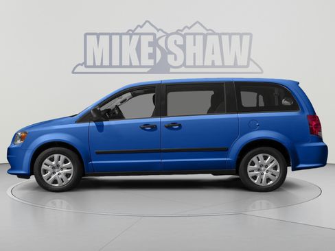 Used 2019 Dodge Grand Caravan SE FWD image 3