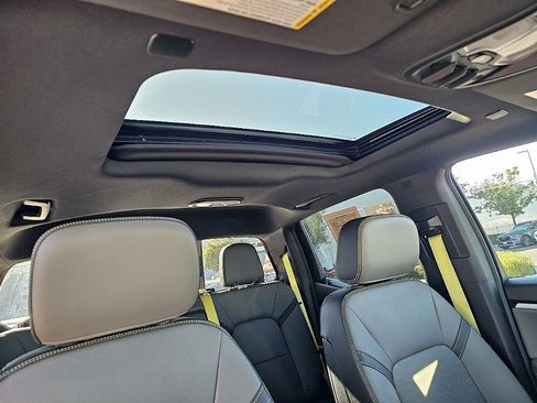 Used 2023 Chevrolet Colorado ZR2 w/ ZR2 Convenience Package III image 19