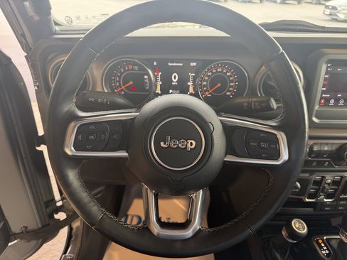 Used 2020 Jeep Gladiator Sport w/ Quick Order Package 24S image 15