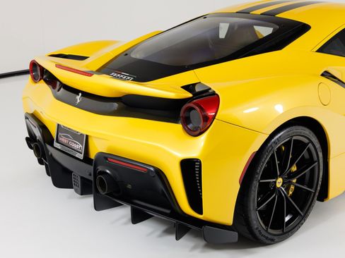 Used 2020 Ferrari 488 Pista Coupe RWD image 64