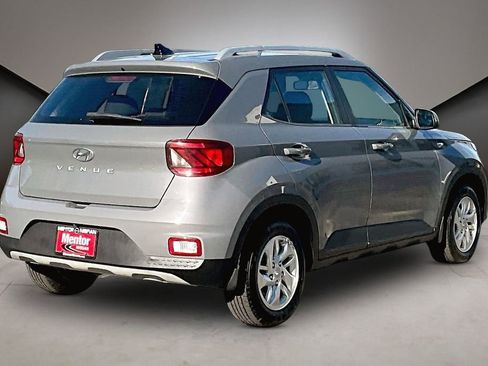 Used 2020 Hyundai Venue SEL FWD image 6