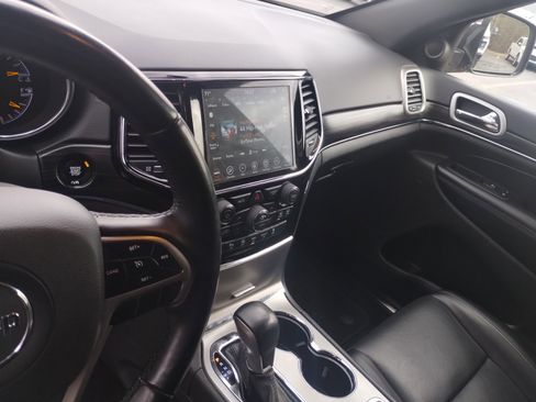 Used 2020 Jeep Grand Cherokee Limited w/ Luxury Group II image 12