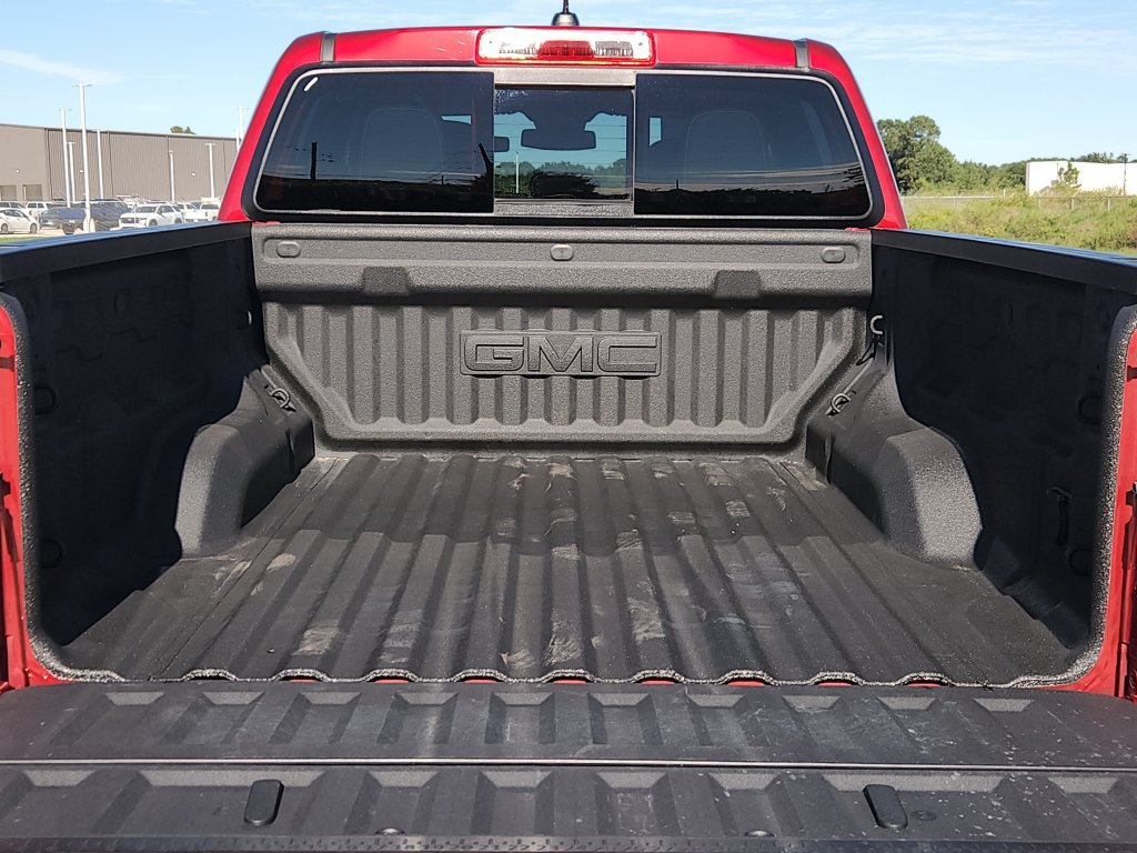 Used 2024 GMC Canyon AT4 w/ Technology Package AWD/4WD image 14