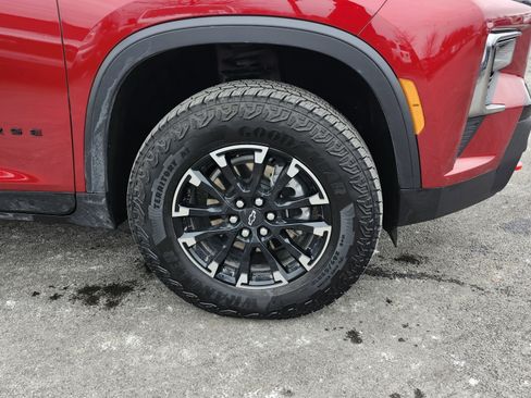 Used 2025 Chevrolet Traverse Z71 w/ LPO, Floor Liner Package image 12