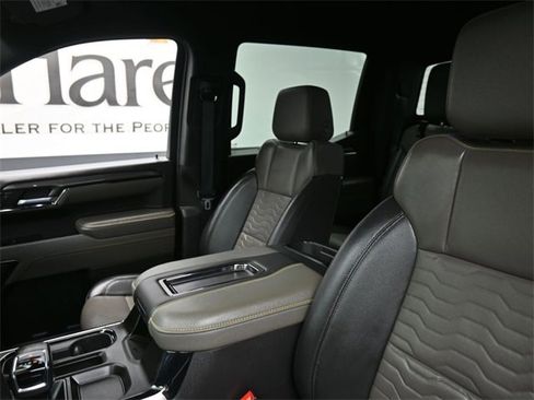 Used 2022 Chevrolet Silverado 1500 ZR2 image 16