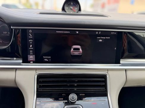 Used 2018 Porsche Panamera image 51