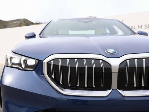 New 2026 BMW 530i w/ Premium Package image 9