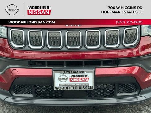 Used 2022 Jeep Compass Latitude AWD/4WD image 9