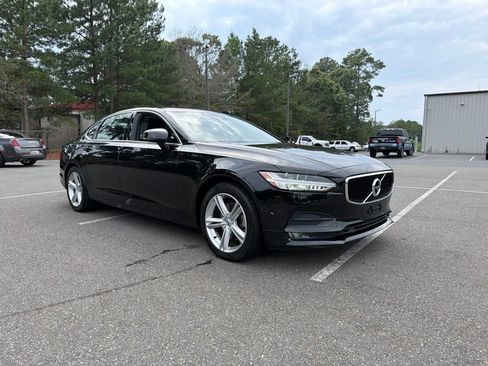 Used 2018 Volvo S90 T5 Momentum w/ Convenience Package AWD/4WD image 4