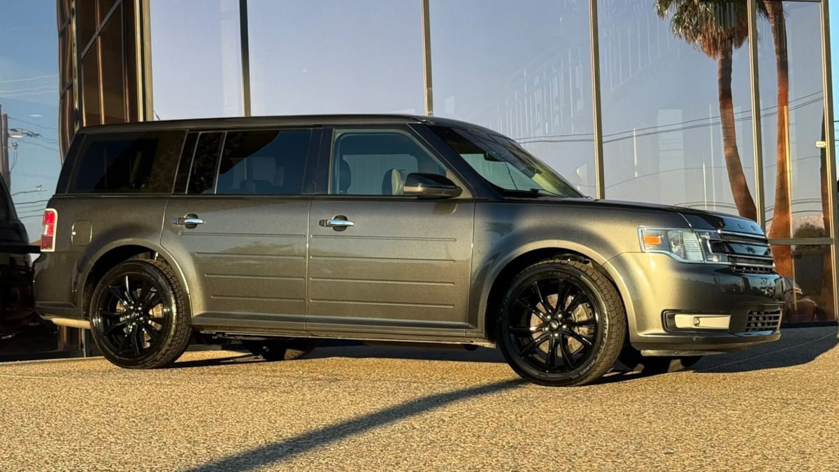 Used 2018 Ford Flex SEL w/ Equipment Group 202A FWD image 15