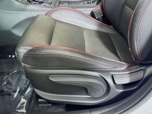 Used 2018 Hyundai Elantra GT Sport image 15