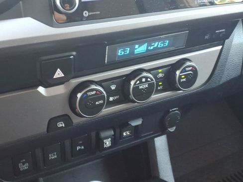 Certified 2021 Toyota Tacoma SR5 RWD image 18