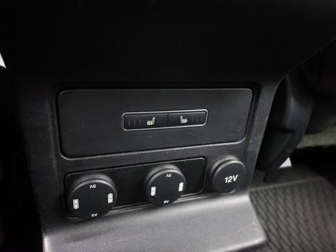 Used 2017 Jaguar F-PACE Premium image 15