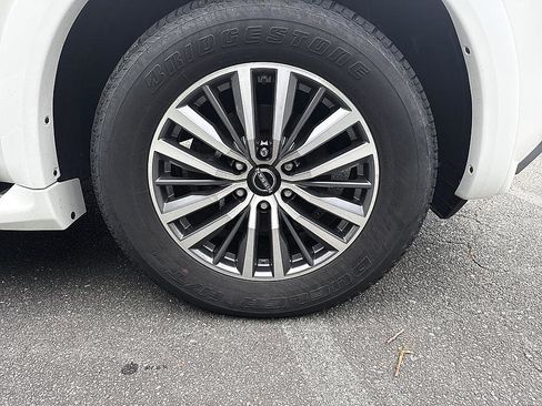 Certified 2024 Nissan Armada SL w/ Cargo Package AWD/4WD image 16