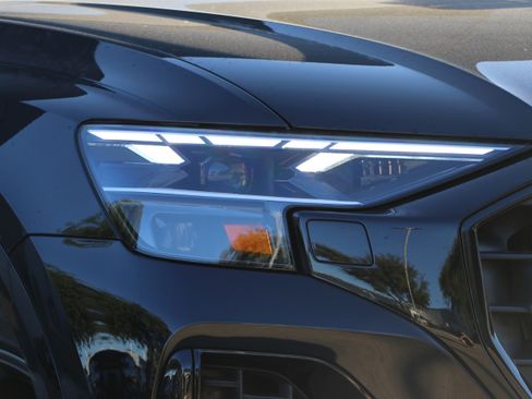 New 2026 Audi Q8 Premium image 5