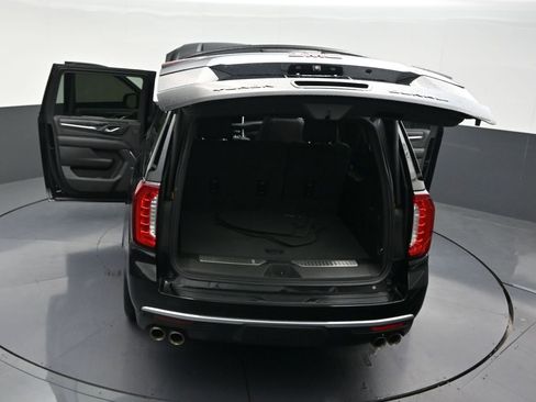 Used 2023 GMC Yukon XL Denali image 36