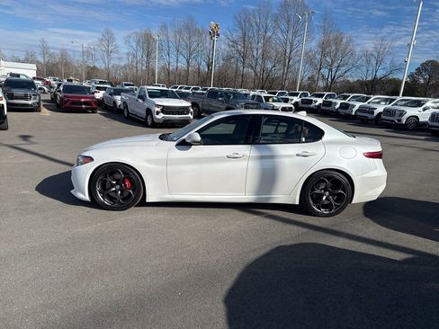 Used 2019 Alfa Romeo Giulia Ti Sport w/ Quick Order Package 22U Sport image 2