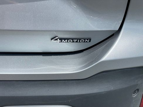 Certified 2025 Volkswagen Tiguan SE AWD/4WD image 9