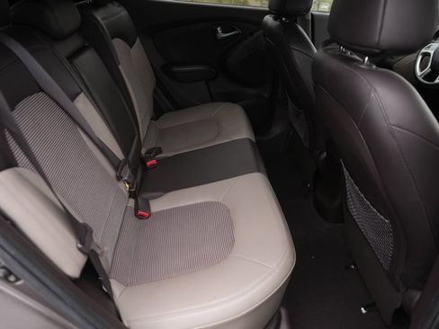 Used 2012 Hyundai Tucson GLS image 15