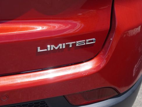 Used 2025 Jeep Compass Limited AWD/4WD image 8