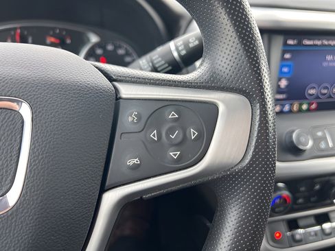 Used 2023 GMC Acadia SLE w/ Driver Convenience Package image 19