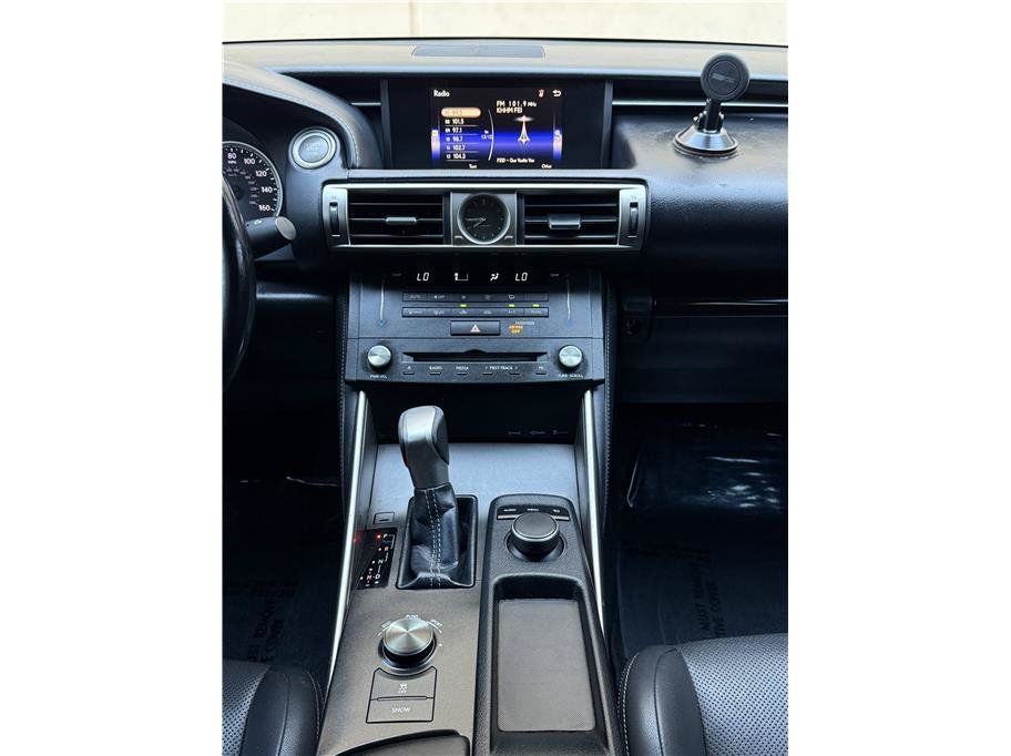 Used 2015 Lexus IS 250 RWD image 11