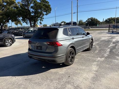 Used 2023 Volkswagen Tiguan SE R-Line image 4