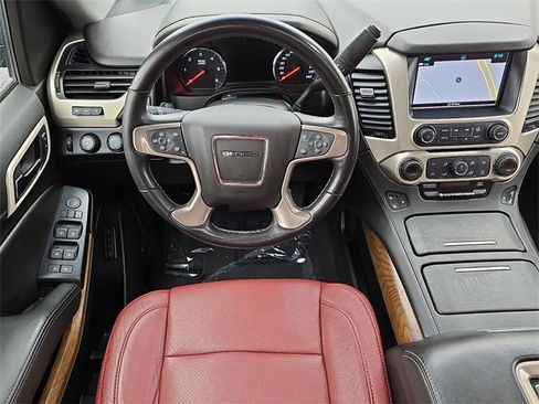 Used 2019 GMC Yukon Denali w/ Denali Ultimate Package image 13