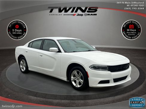 Used 2022 Dodge Charger SXT image 1