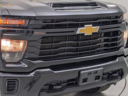 Used 2024 Chevrolet Silverado 2500 Custom w/ Custom Value Package AWD/4WD image 40