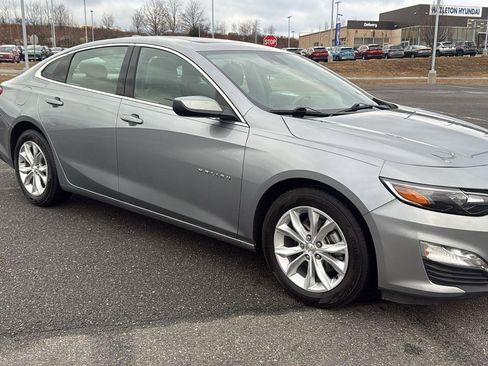 Used 2024 Chevrolet Malibu LT image 2