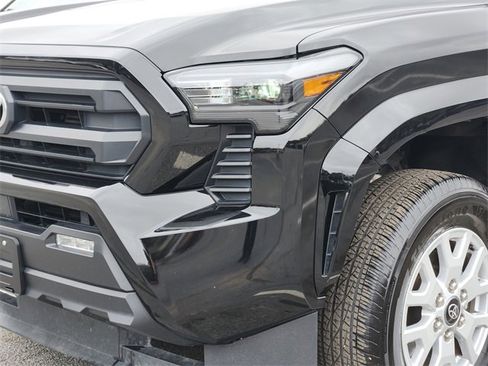 Certified 2024 Toyota Tacoma SR5 image 7