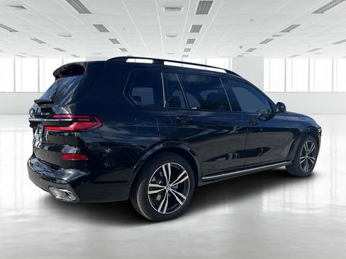 Certified 2025 BMW X7 xDrive40i image 4