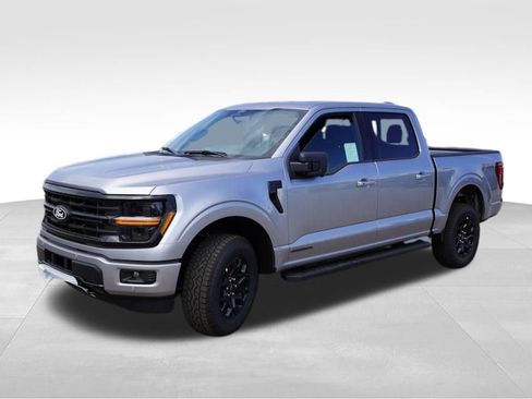 New 2025 Ford F150 XLT w/ Equipment Group 302A MID image 7