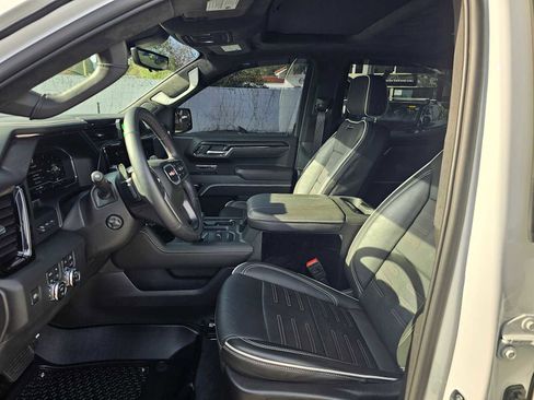 Used 2024 GMC Sierra 1500 AT4X image 21